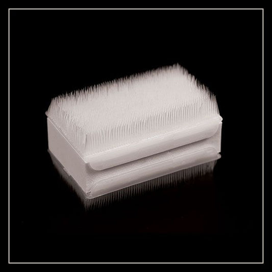 MAGIC DUST BRUSH 